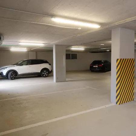 Zora - Free Swimming Pool And Garage Parking * אופטיה
