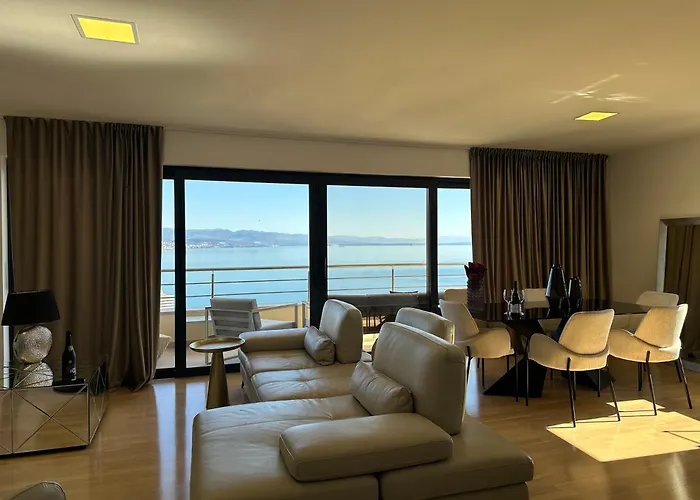 Zora - Free Swimming Pool And Garage Parking Apartmán Opatija