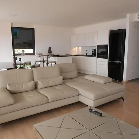 Zora - Free Swimming Pool And Garage Parking * Οπατία