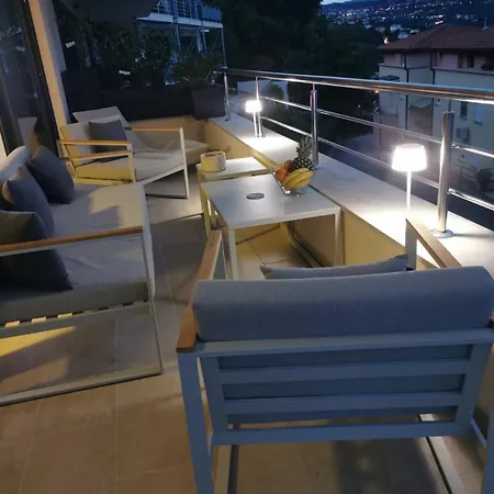 Apartamento Zora - Free Swimming Pool And Garage Parking